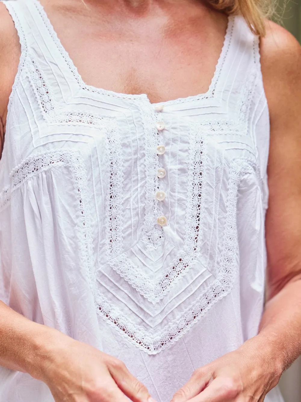 April Cornell Adeline White Nighty- Robes, Nightgowns & Dresses