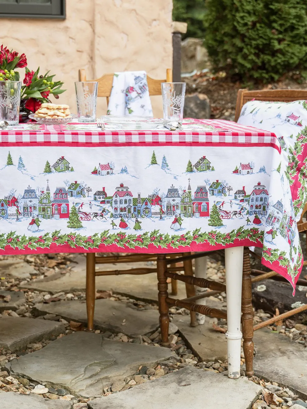 April Cornell Victorian Christmas 60" x 90" Tablecloth- Tablecloths