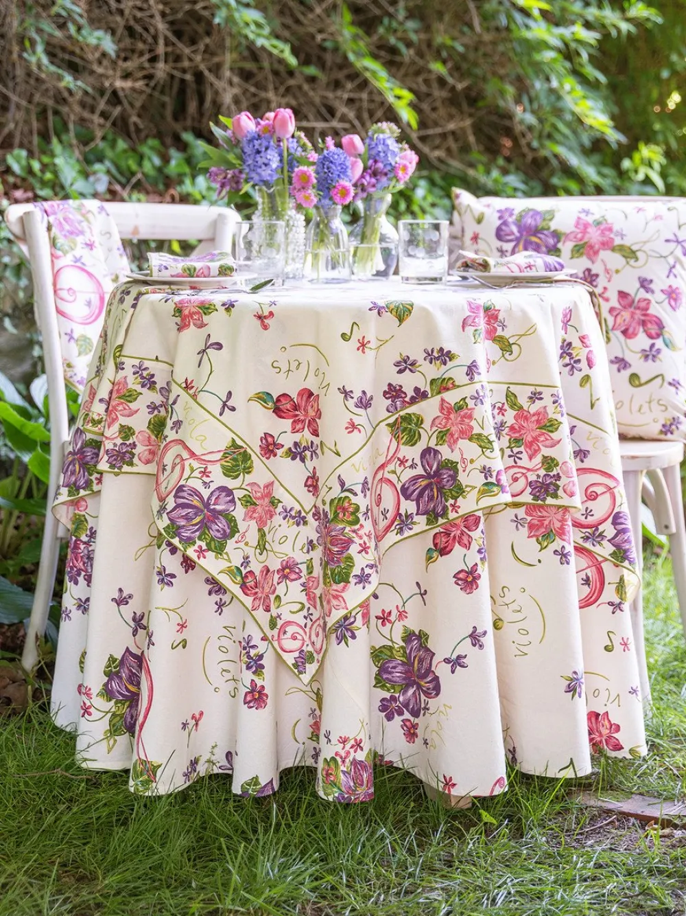 April Cornell Violets Ecru 88" Round Tablecloth- Tablecloths