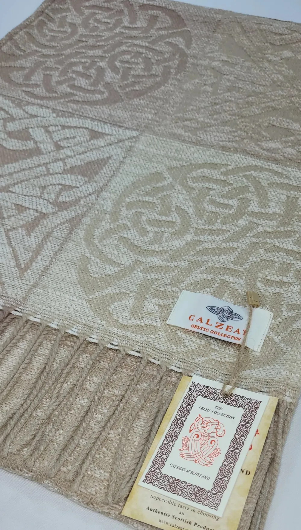 Calzeat of Scotland Celtic Knot Linen Wrap- Scarves & Wraps