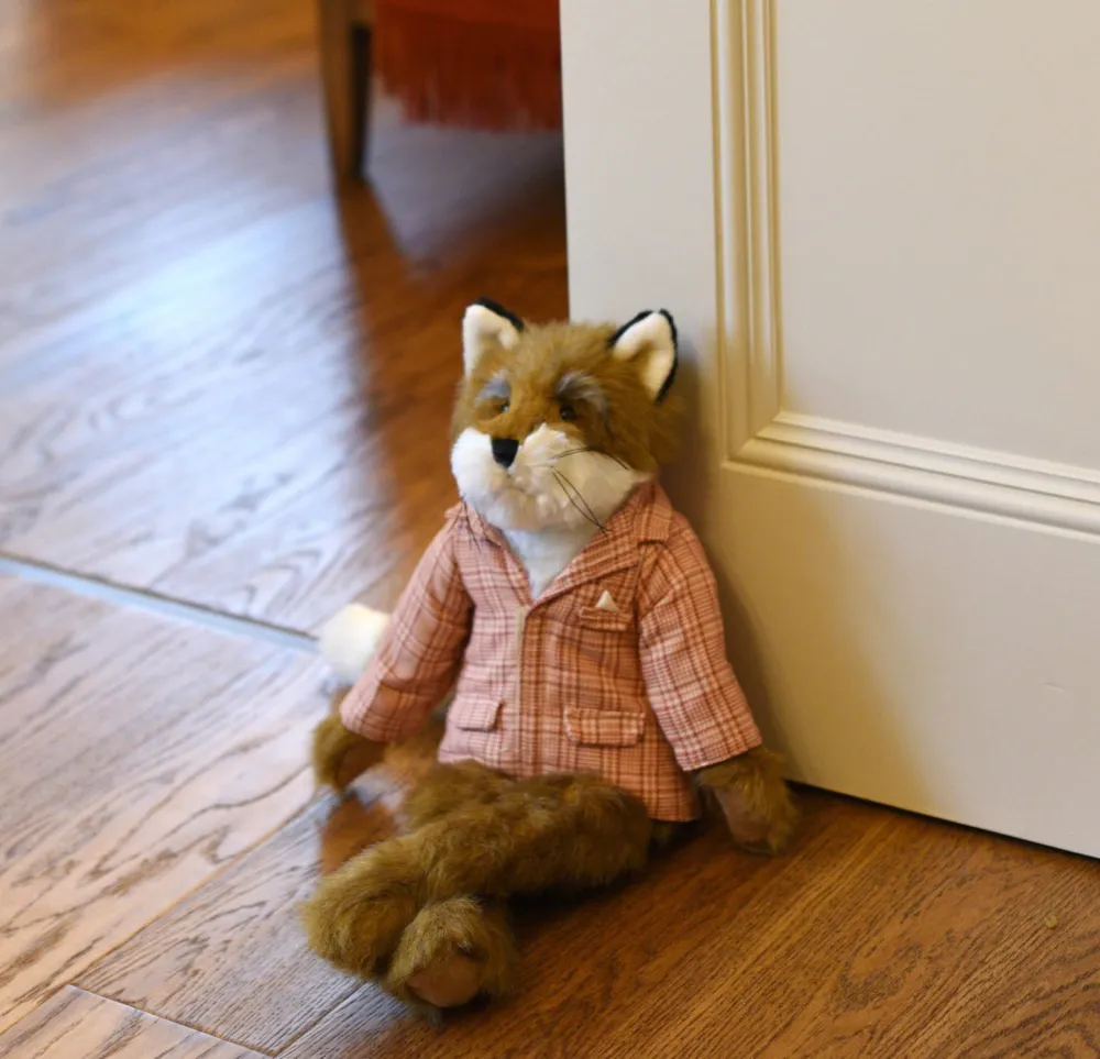 Marcus Fielding the Fox Doorstop- Home Accents