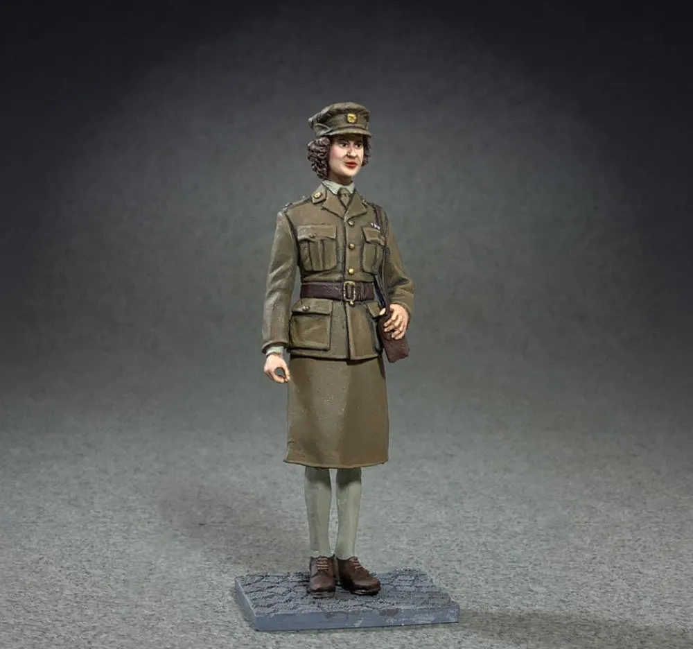 Princess Elizabeth in ATS Uniform, 1944–45 Figurine- W. Britain Miniatures