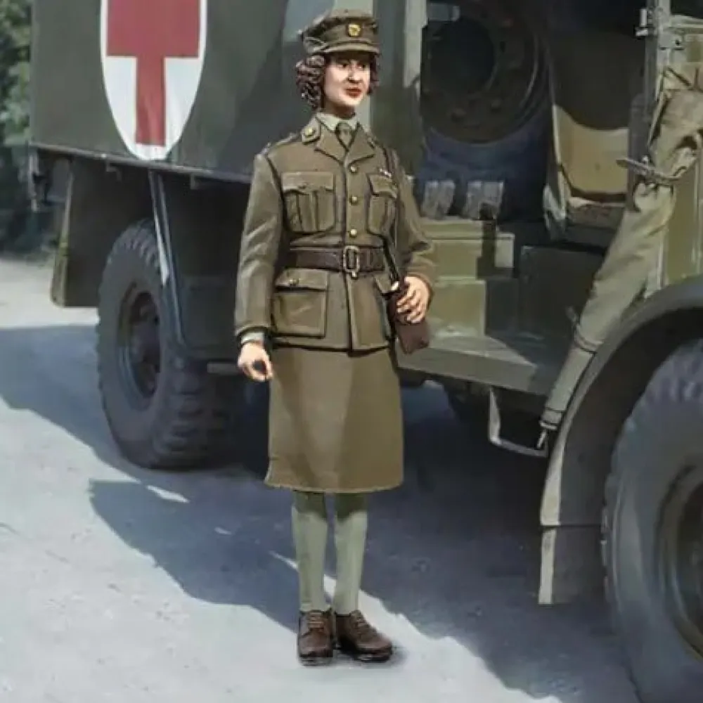 Princess Elizabeth in ATS Uniform, 1944–45 Figurine- W. Britain Miniatures