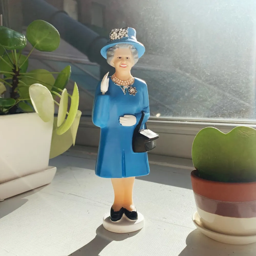 Solar Queen (Derby Edition)- Souvenirs|Cultural Icons