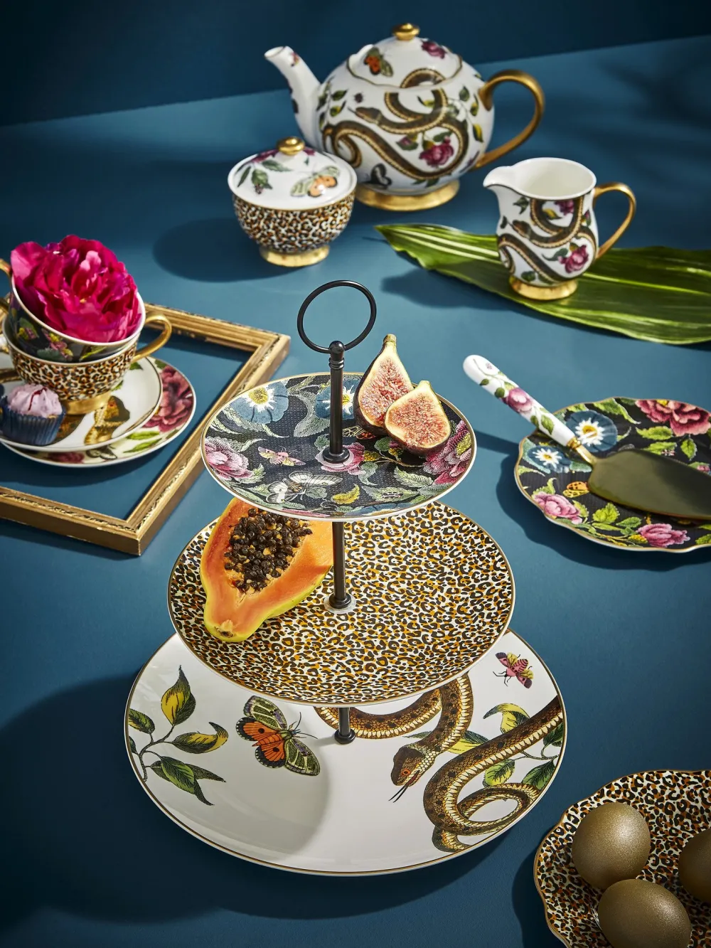 Spode Creatures of Curiosity 3 Tier Cake Stand- Serving Plates